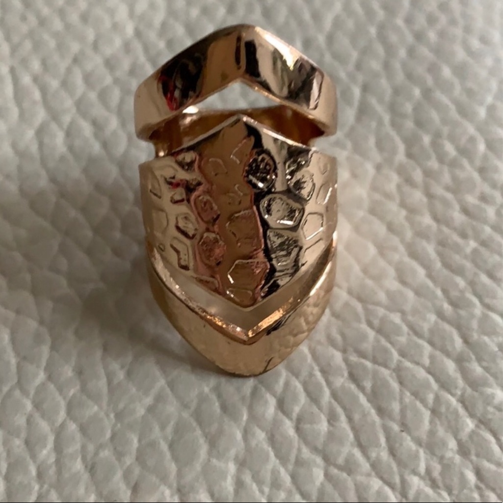 Versona Ring 7$